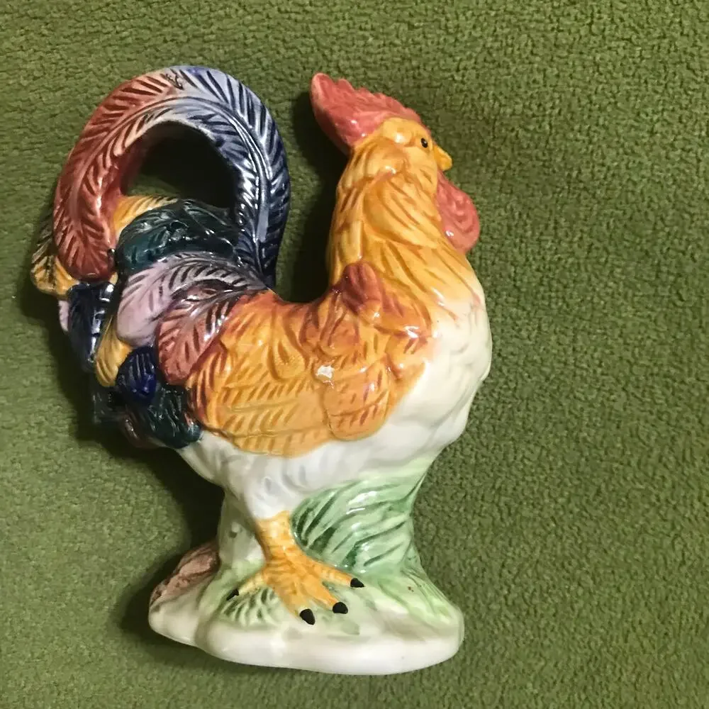 Rooster and‎ Hen Chicken Pecking Salt & Pepper Shakers Set